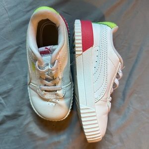 Toddler girls Puma sneakers